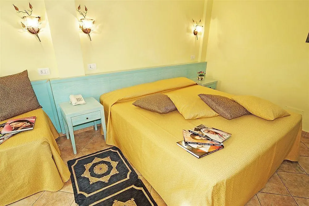 Hotel Del Corso Pula 4*,  Italy