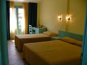 Hotel Del Corso Pula 4*,
