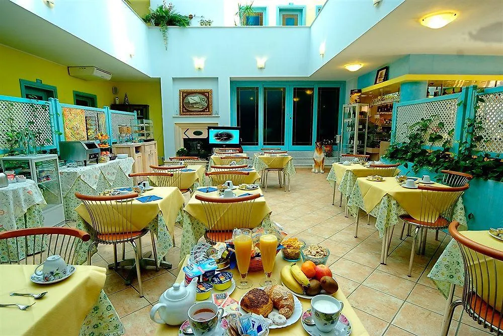 Hotel Del Corso Pula 4*,
